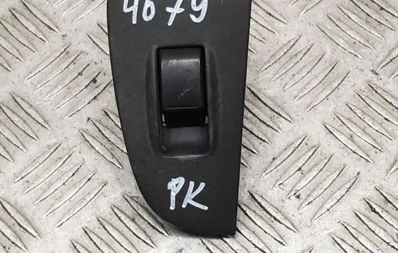 Toyota Avensis T250 Electric window control switch 7423205160