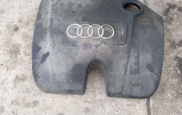 Audi A3 S3 8L Engine cover (trim) 06A103932