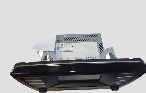 Skoda Superb B8 (3V) Radio/CD/DVD/GPS head unit 3V0035867C
