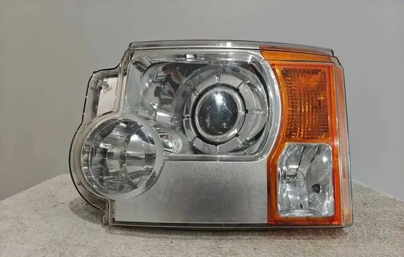Land Rover Discovery 3 - LR3 Headlight/headlamp 