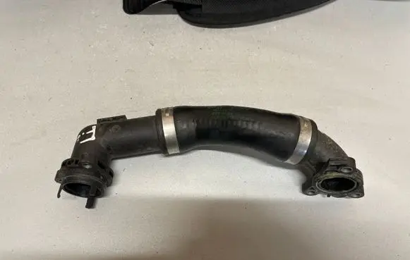 BMW 2 F46 Engine coolant pipe/hose 189862