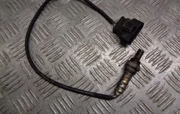 Volkswagen Golf III Lambda probe sensor