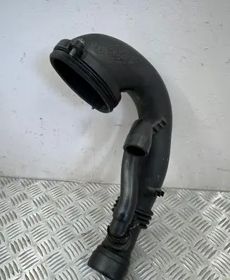 BMW 5 E60 E61 Air intake hose/pipe 7795027 108667102