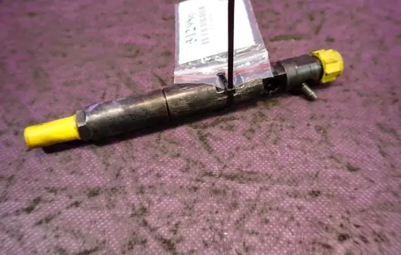 Renault Scenic II - Grand scenic II Fuel injector
