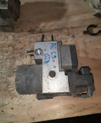Audi A6 S6 C5 4B ABS Pump 8E0614111H