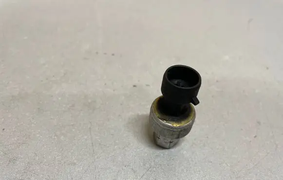 Opel Corsa D Air conditioning (A/C) pressure sensor 