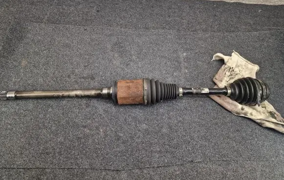 BMW 6 F12 F13 Front driveshaft 7618682