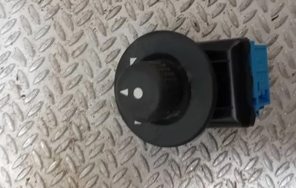 Peugeot Partner Wing mirror switch