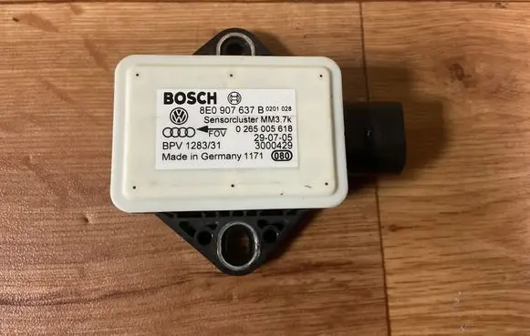 Audi A4 S4 B7 8E 8H ESP acceleration yaw rate sensor 8E0907637B 0265005618