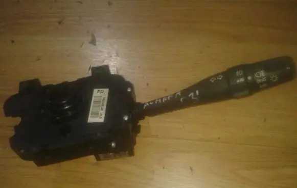 Nissan Almera N16 Indicator stalk 54034612b