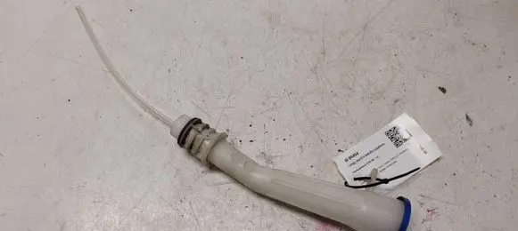 Toyota Avensis T270 Window washer liquid tank fill tube 