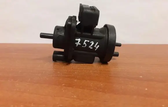 Mercedes-Benz S W220 Turbo solenoid valve 7524 A0005450527