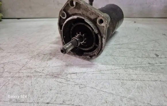 Volkswagen Polo Starter motor 0001107025