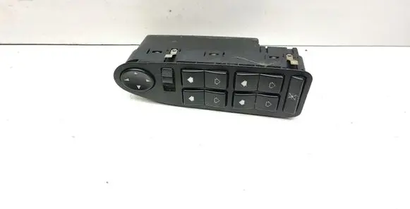 BMW 5 E39 Electric window control switch 8368979 61318368979