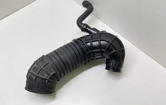 Audi A4 S4 B7 8E 8H Air intake duct part 8E0129615J