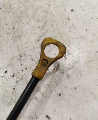Hyundai i30 Oil level dip stick 