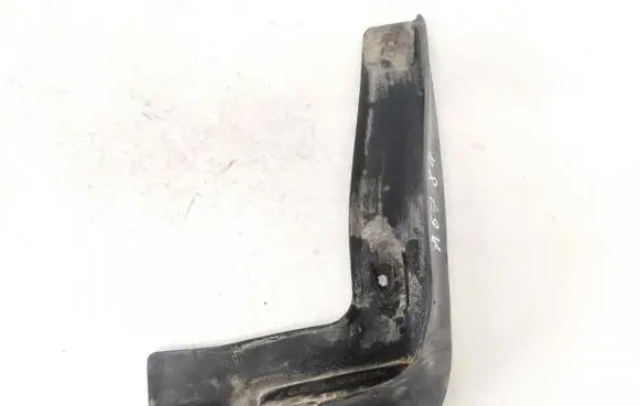 Toyota Avensis T220 Front mudguard 7662105020 76621-05020