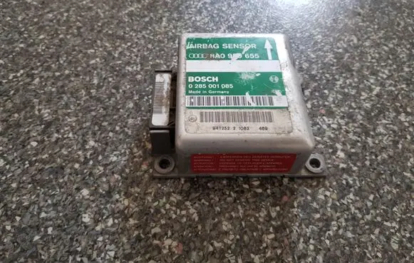 Audi A6 S6 C4 4A Airbag control unit/module 8A0959655