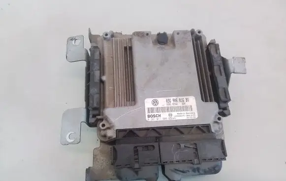 Volkswagen Touran I Engine control unit/module 03G906016BQ