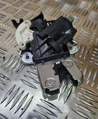 Tailgate/trunk/boot lock/catch/latch