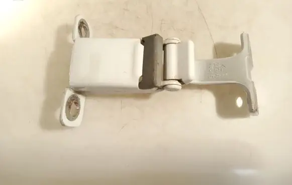 Renault Kangoo II Front door lower hinge KU3674A KL1312A