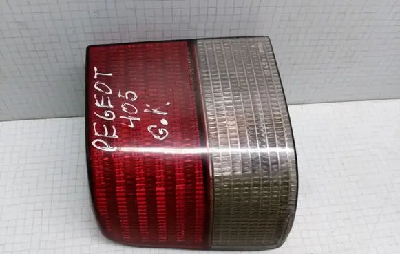 Peugeot 405 Rear/tail lights 87040