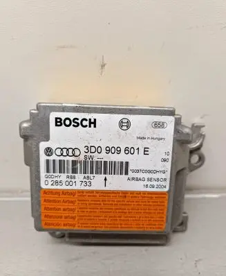 Volkswagen Touareg I Airbag control unit/module 3D0909601E 0037C0G0DHYG 0285001733