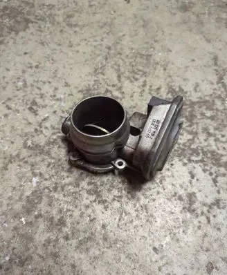 BMW 5 E39 Throttle valve 7804373 B90791230