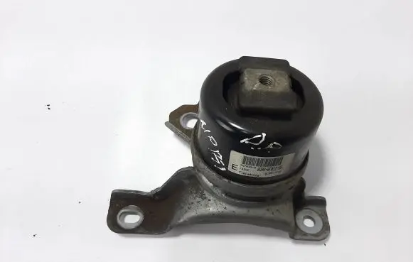 Volvo XC60 Engine mount bracket 30793318 30793312