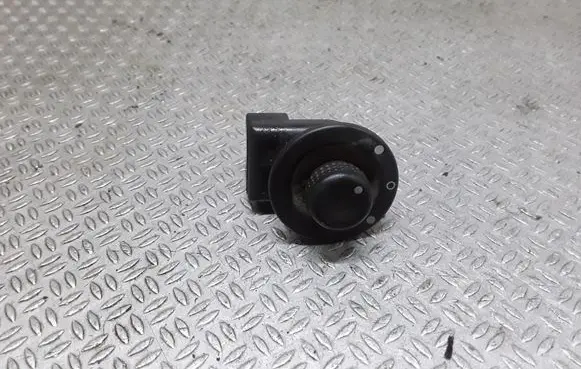Dacia Logan I Wing mirror switch 214919A