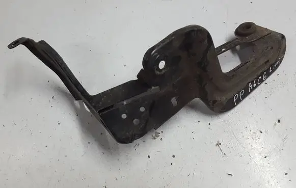 Audi A6 S6 C6 4F Radiator mount bracket 