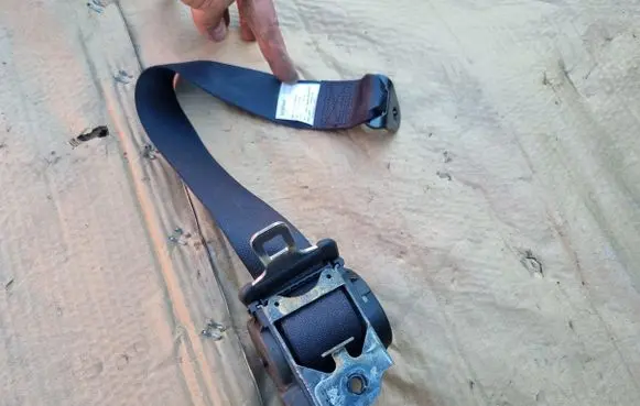 Nissan Qashqai Seat belt trim 