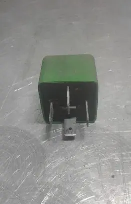 Opel Signum Other relay 57385987 03447012