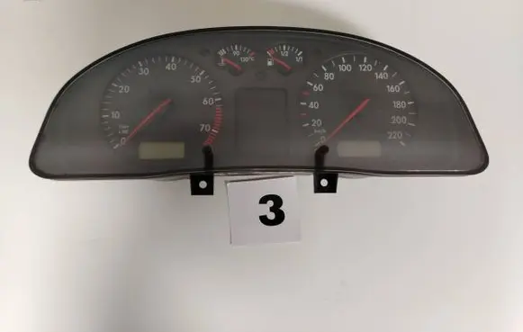Volkswagen PASSAT B5 Speedometer (instrument cluster) 110008793