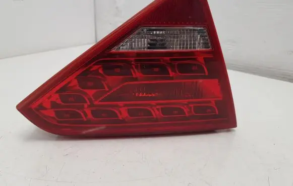 Audi A5 8T 8F Tailgate rear/tail lights 8T0945093A