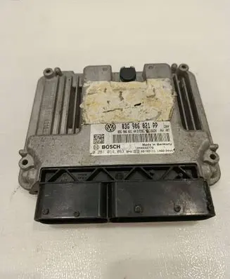 Volkswagen PASSAT B6 Engine control unit/module 03G906021AN 0281014063 03G906021PP