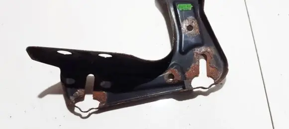Skoda Octavia Mk2 (1Z) Headlight/headlamp mounting bracket 1Z0805072