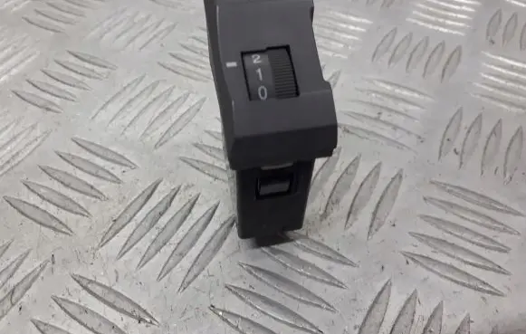 KIA Carens II Light relay 3410017M01