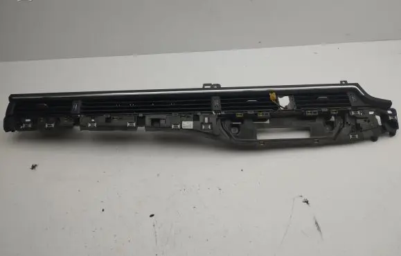 Audi A5 Dash center air vent grill 8W2820901C