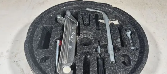 Audi TT Mk1 Tool box 8N0012109