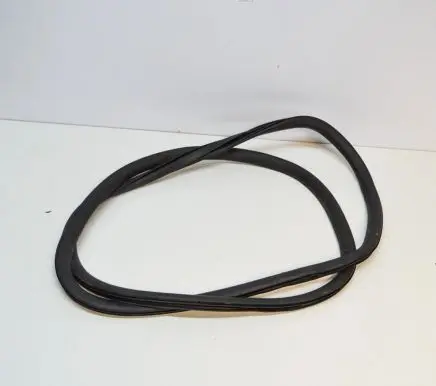 Audi A4 S4 B6 8E 8H Rubber seal rear door 8E9833721B