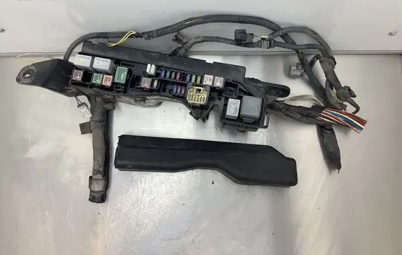Toyota Corolla Verso AR10 Fuse box set 