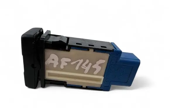 Toyota Auris E180 Other switches/knobs/shifts 7852Y49