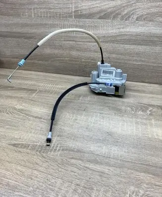 Lancia Ypsilon Rear door lock 51926055