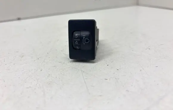 Toyota Yaris Headlight level height control switch 841520D0302848