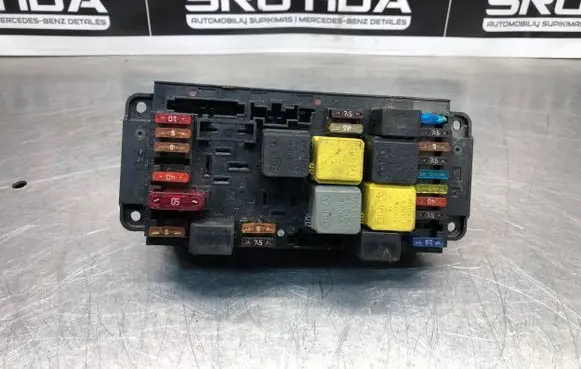 Mercedes-Benz C W203 Fuse module 2035451701 5DK00848540