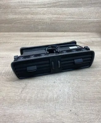 Volkswagen PASSAT B7 Dash center air vent grill 3AC819728A