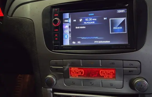 Ford Galaxy Radio/GPS head unit trim AVICF849OT