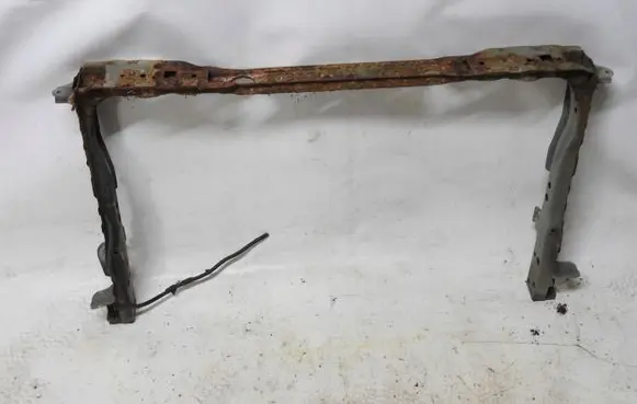 Toyota Auris 150 Radiator support slam panel