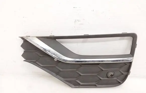 Volkswagen Amarok Front fog light trim/grill 2H6807489F 2H6807489D